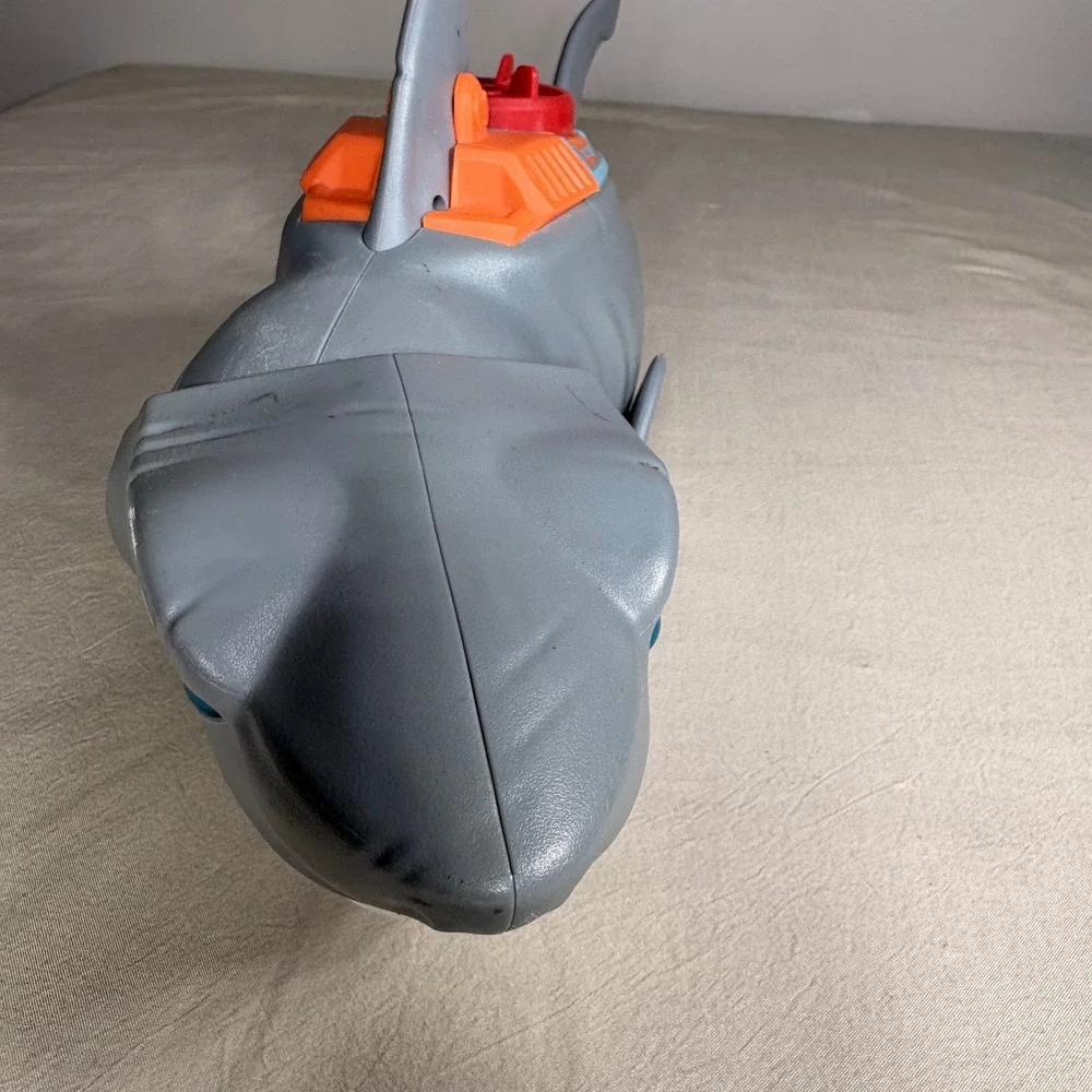 MATCHBOX mattel shark